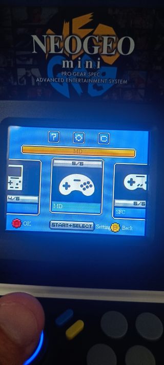 SNK Neo Geo Mini + Pad+ GIOCHI

