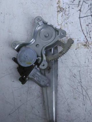 Elevalunas tras der toyota 698300k031 hilux 157175
