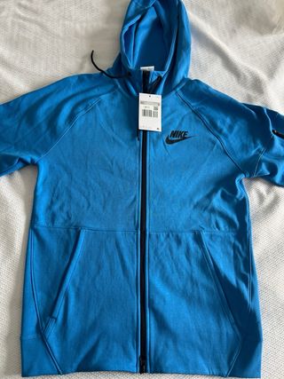 Sudadera Nike. Nueva. 