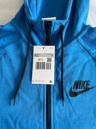 Sudadera Nike. Nueva. 