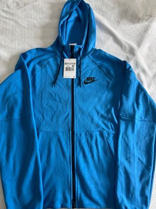 Sudadera Nike. Nueva. 