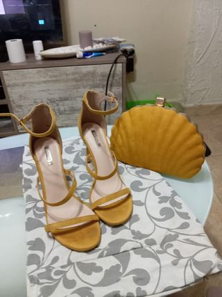 Conjunto fiesta: bolso y zapatos amarillos