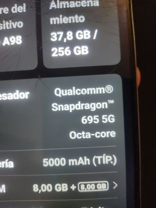Schermo increspato ma funzionale Oppo A98 5G da 256 GB 