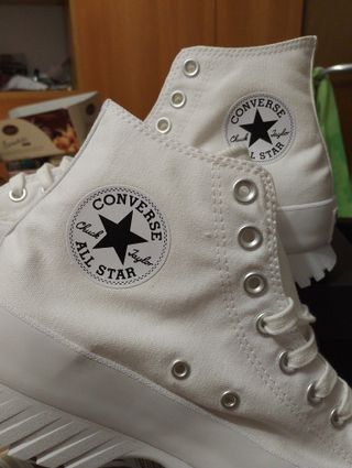 Converse bianche unisex taglia 41,5