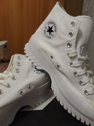 Converse bianche unisex taglia 41,5