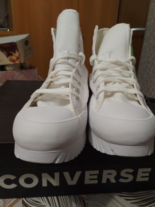 Converse bianche unisex taglia 41,5