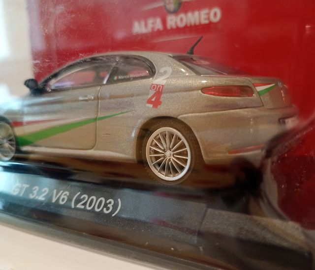 Alfa Romeo GT 3.2 V6 2003 scala 1/43