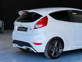FORD Fiesta 1.6 EcoBoost 182cv ST 3p