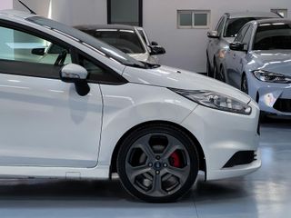 FORD Fiesta 1.6 EcoBoost 182cv ST 3p