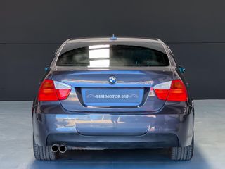 BMW Serie 3 330i (E90)