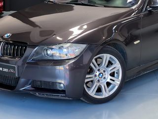 BMW Serie 3 330i (E90)