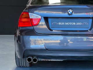 BMW Serie 3 330i (E90)