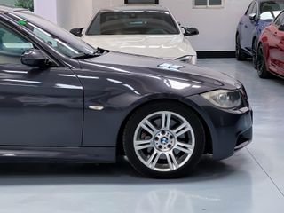 BMW Serie 3 330i (E90)