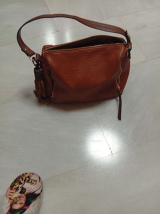 Bolso marrón con flecos