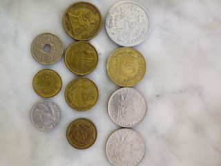 monedas de varios países.