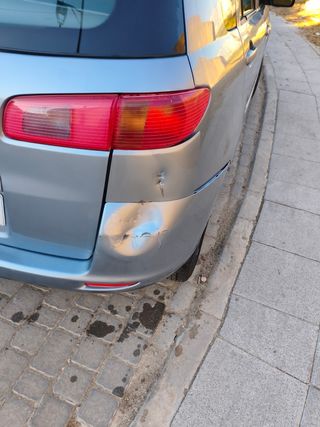 Mazda 2 2003