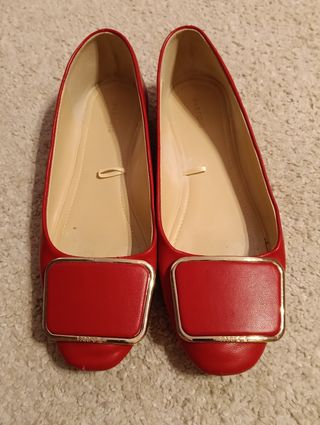 Bailarinas rojas hebilla.N.37.Parfois
