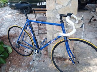 Bicicleta de carreras Otero R2-300F