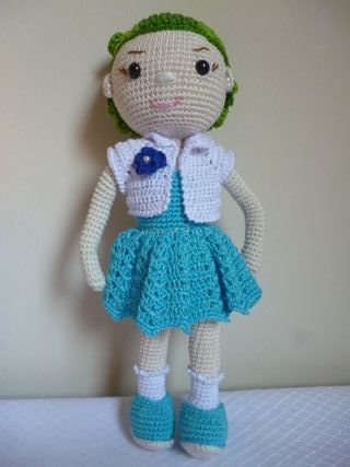 Muñeca Crochet hecha a mano
