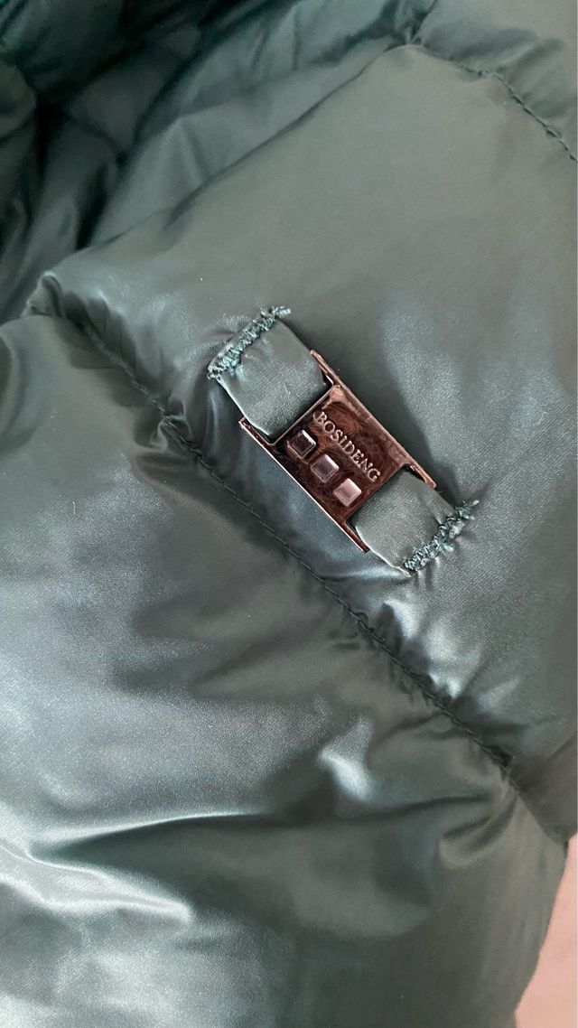 Piumino Bosideng verde con cappuccio