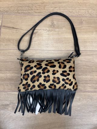 Borsa leopardata in vera pelle con frange