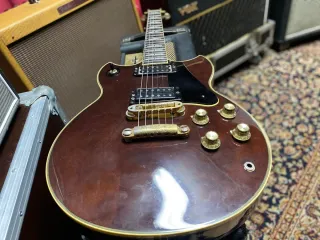 Guitarra Yamaha SG 2000 Solid Brown.