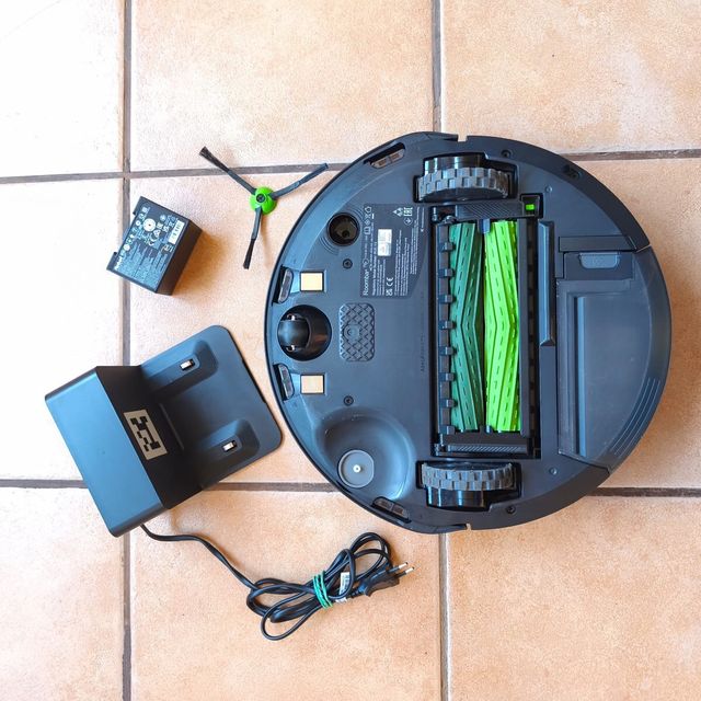 Roomba iRobot J7(2).