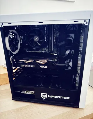 Se vende Espectacular PC-Torre Gaming Raizen Blanc