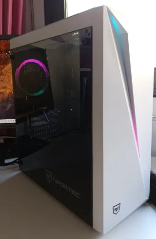 Se vende Espectacular PC-Torre Gaming Raizen Blanc