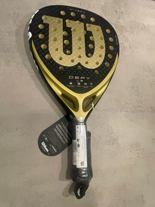 Pala de pádel Wilson Defy LS Negra y Dorada
