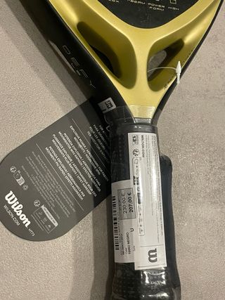 Pala de pádel Wilson Defy LS Negra y Dorada
