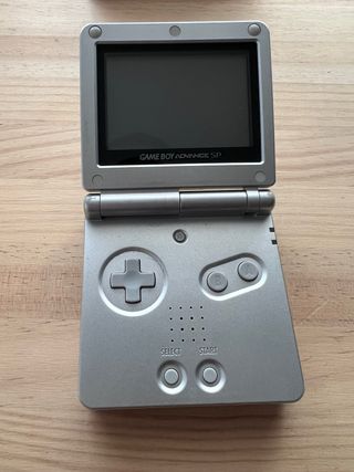 Nintendo Game Boy Advance SP Plata