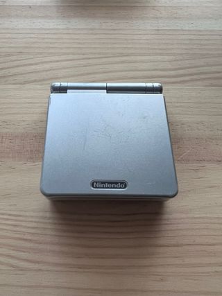Nintendo Game Boy Advance SP Plata