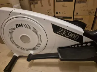 Bicicleta Elíptica BH ZK900