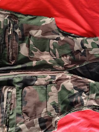 Chaleco militar camuflaje