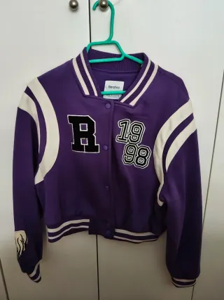 Chaqueta Beisbolera Bershka Morada Mujer