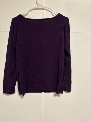 Jersey lila oscuro con toques metálicos