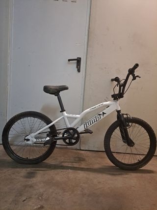 Bicicleta Monty BMX Blanca
