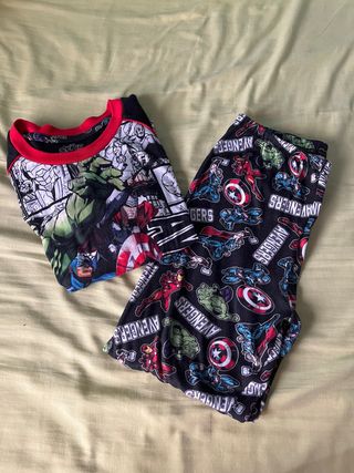 Pijama Avengers 7-8 años