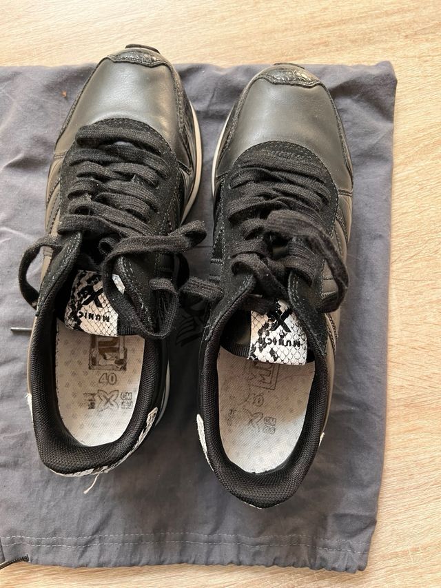 Scarpe donna Munich nere