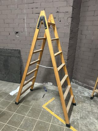 Escalera de madera