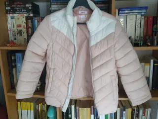 Anorak Niña Rosa y Blanco.
7-9 años.
