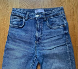 Pantalón vaquero flare Zara
