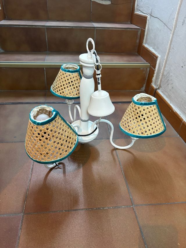 Lámpara de techo ratán y metal