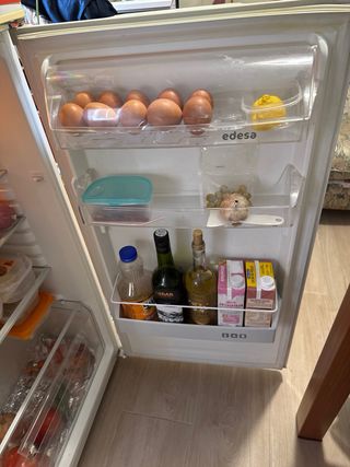Nevera pequeña en perfecto estado