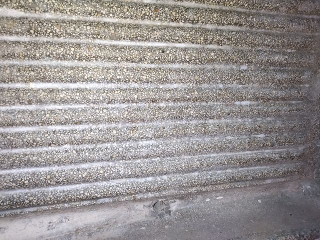 Pila de lavar antigua de granito