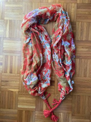 Foulard fantasia floreale rosso Carpisa