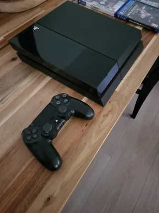 PS4 (PlayStation 4) Negra + Mando + Juegos