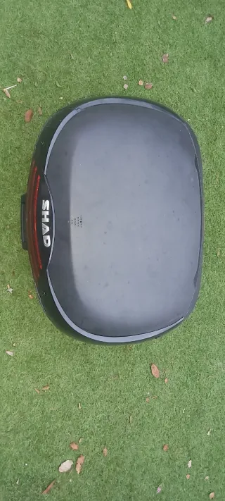 Baúl Shad SH46 Negro