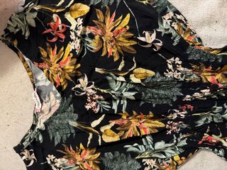 Vestido estampado floral negro